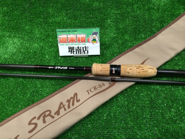 スラム　ティクト